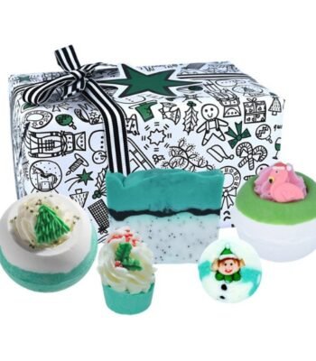 A White Christmas Bomb Cosmetics gift set - Toys4you